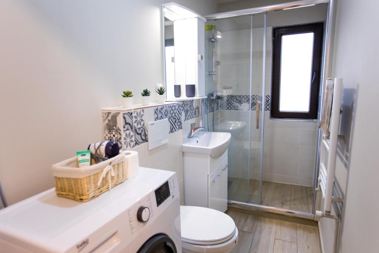 Travel Homzzz Central Apartments - Tusnad Târgu-Mureş エクステリア 写真